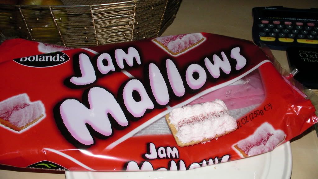  Anyone remember those marshmallow and coconut biscuits?DJ Leekee Online